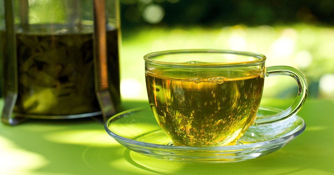 tips for healthy lifestyle - green tea is one of the best natural medicines for fighting stress and illnesses