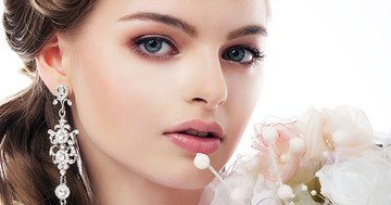 Advice on dresses and jewellery for weddings