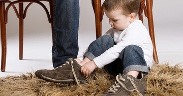 Bien Magazine - Dressing and tying laces are a real school of life for a toddler