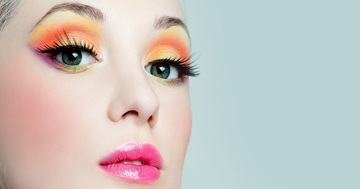 Latest beauty trends - There are many pros of eyelash extensions which appeal to many women