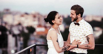 Online dating advice - A date on the roof may be quite an unusual experience, providing that you are not scared of heights