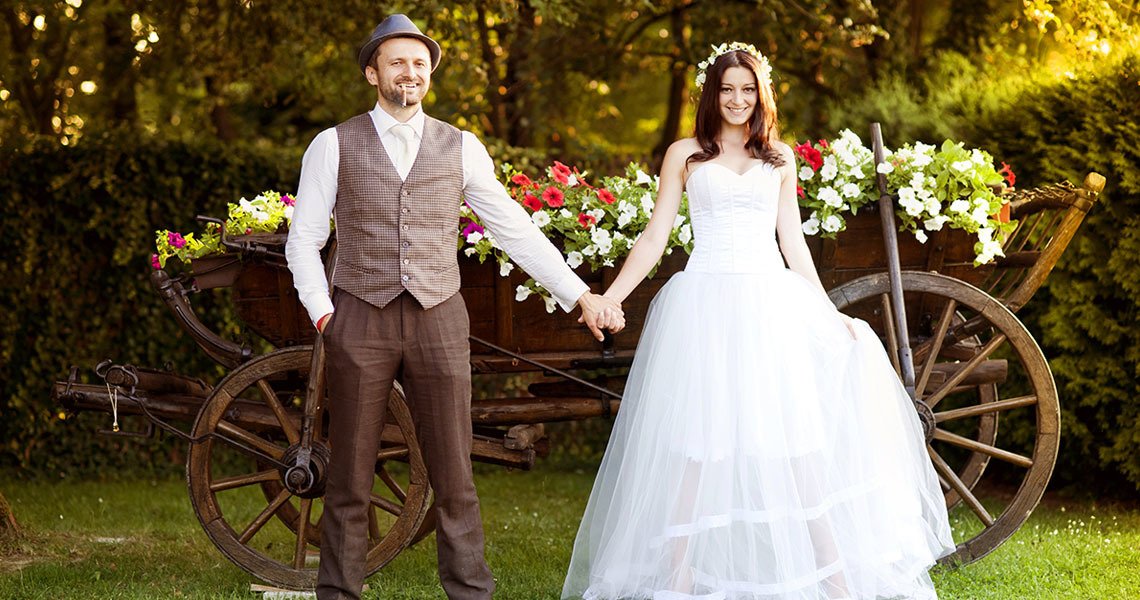 Come up with an original style for your wedding ceremony and you will remember it for the rest of your life.
