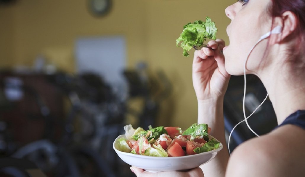 eating well and exercise is crucial for a successful diet