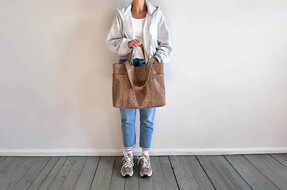 leather_handbags_with_trainers_styling